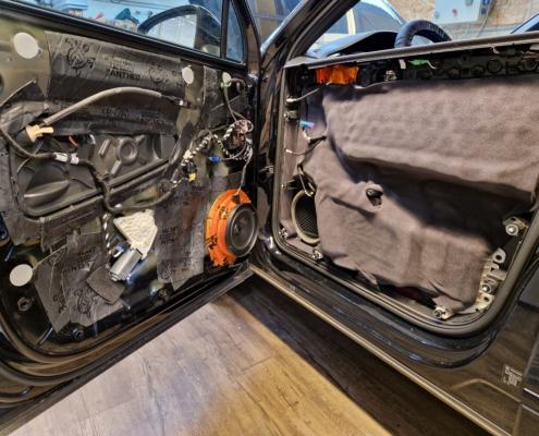VW Tiguan Soundsystem Nachrüsten, Dämmung der Tür